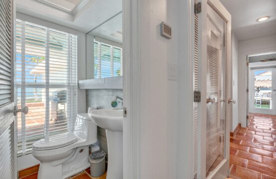 84b1b6f0 99fe 48f7 9e0f 94f1e5c51a9f.jpg