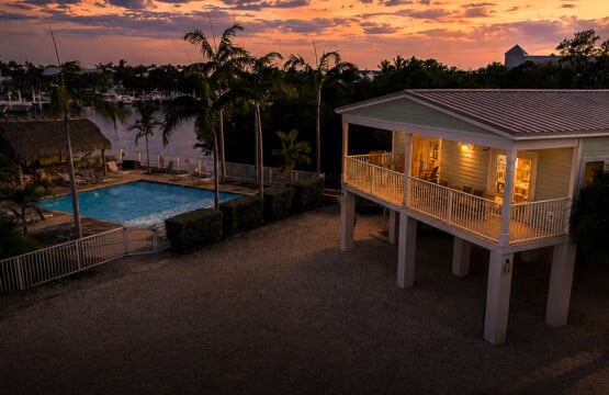 End your days the perfect way with stunning sunsets, relaxing poolside moments, and time spent soaking in the beauty of the Florida Keys.