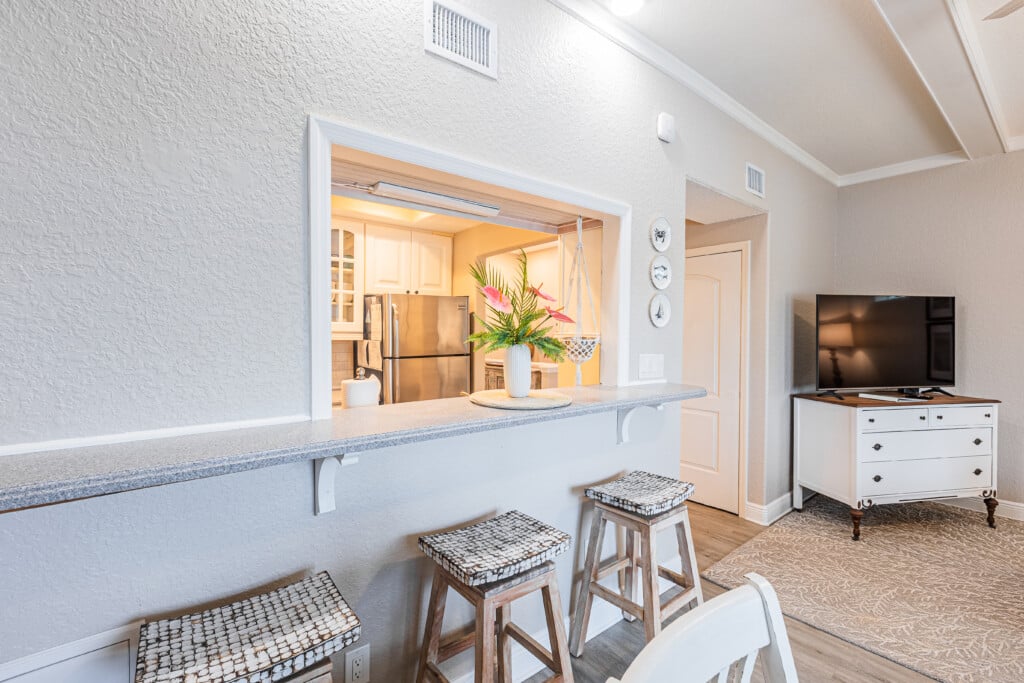 Stay connected with your family and friends through this open and inviting breakfast bar