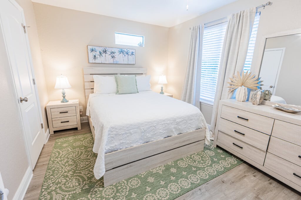 Bedroom 3 - Enjoy a peaceful night's rest on the comfortable Queen Bed in this cozy, beautiful bedroom